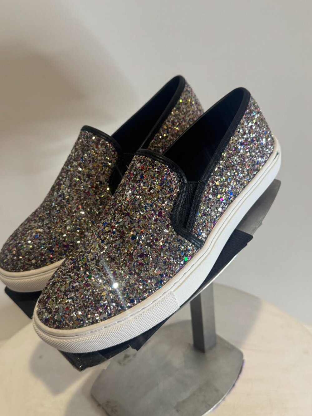 Steve Madden Ecentrog Leather Trim Multicolor Sparkly-Glitter Slip On Sneakers 6